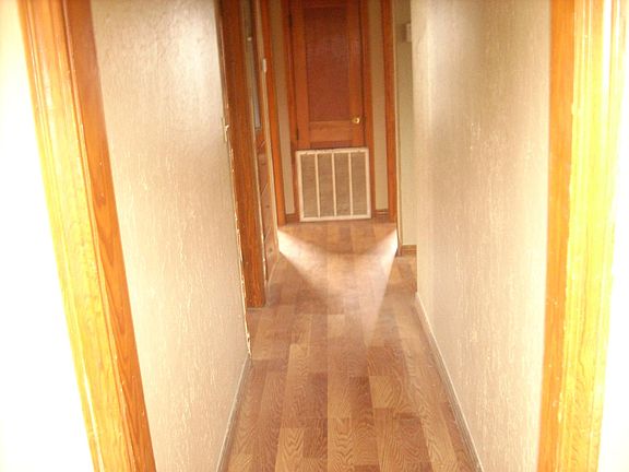 3rd image of 506 NE Patterson Ave
