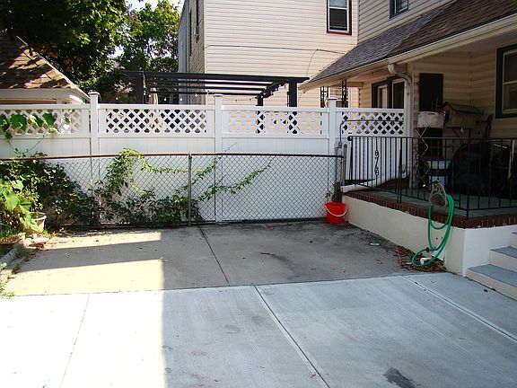 4th image of 10233 85th Dr
