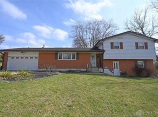 2711 Blue Rock Dr, Dayton, OH 45434