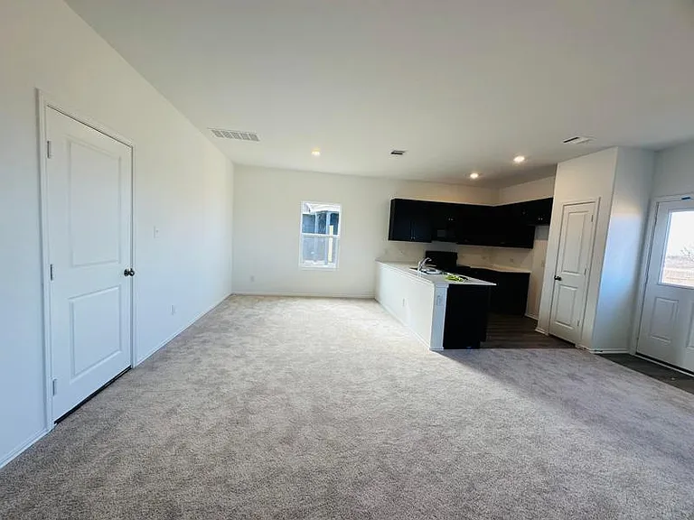 852 Rancho Del Cielo Loop — Photo 5
