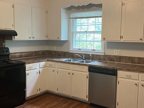 2nd image of 520 S Washington St #1