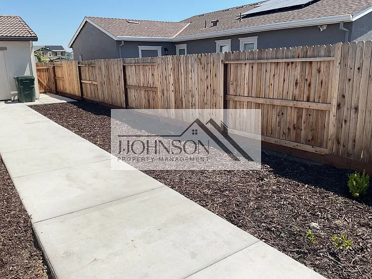 2456 Enantio St — Photo 16