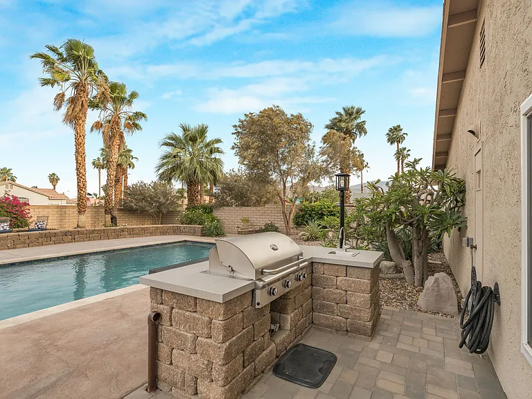 43260 Silktree Ln — Photo 31