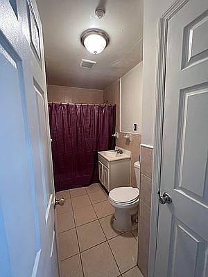 4th image of 11-19 McBride St #2