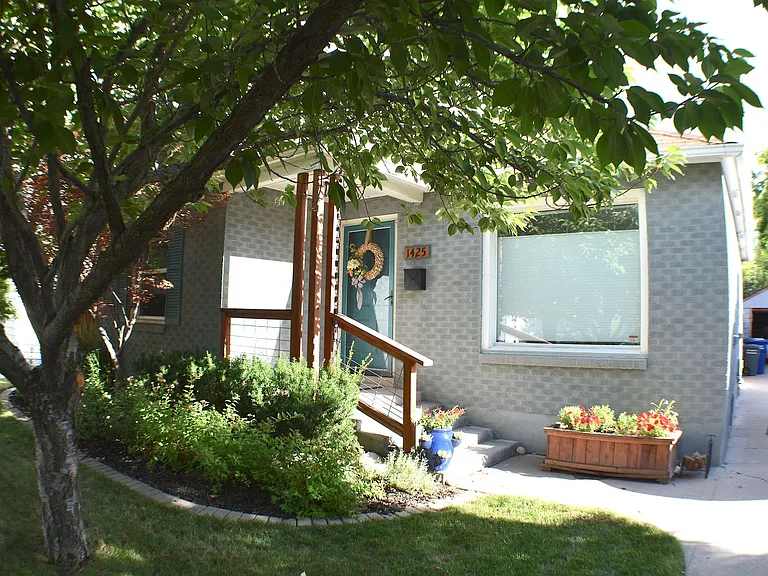 1425 E Zenith Ave — Photo 20