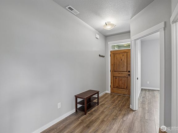 4th image of 11214 NE 136th Avenue