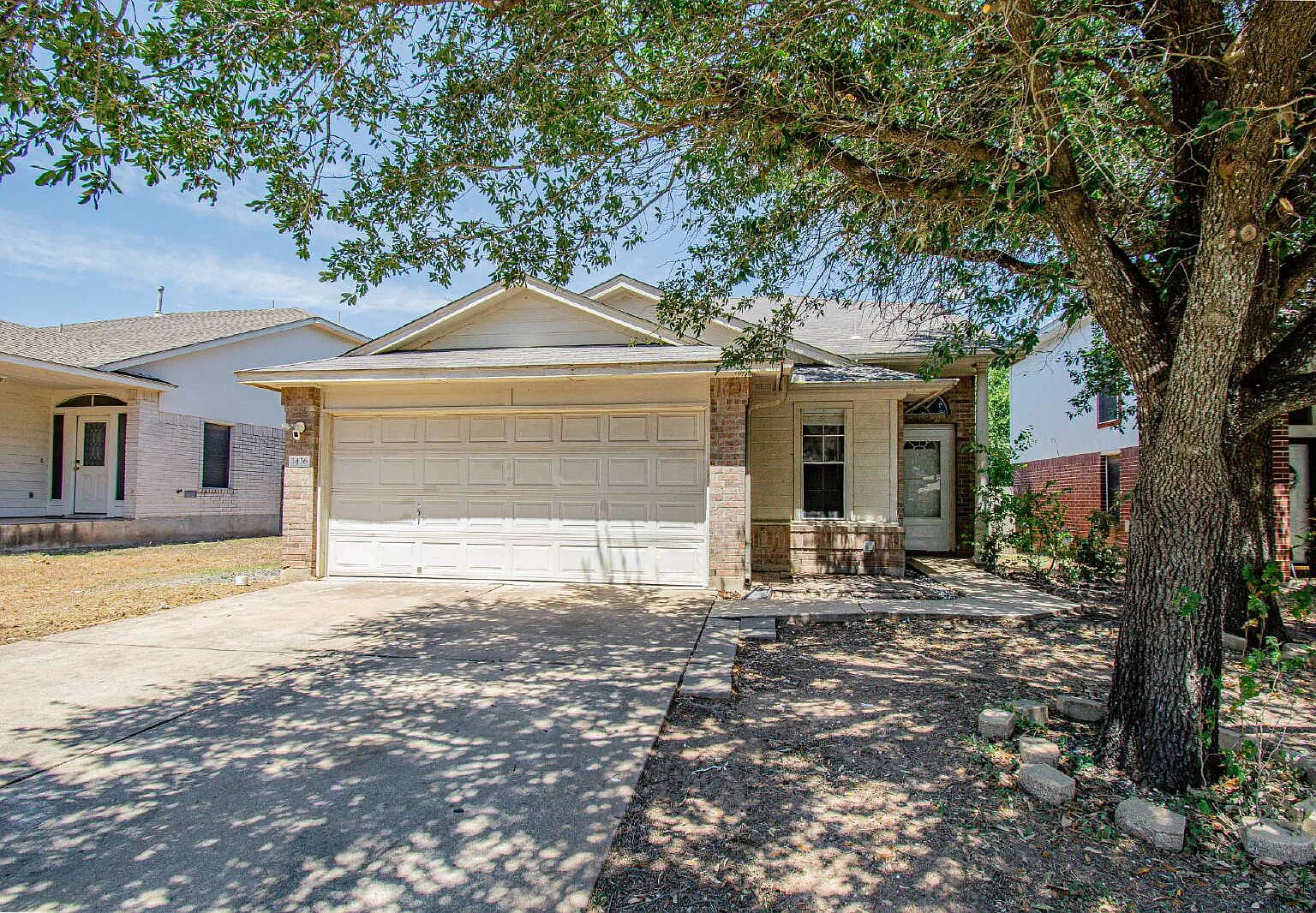 3 bed, 2.0 bath, 1439 sqft, $2,000 — Photo 1