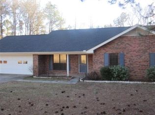 1401 Possum Trot Rd, Deatsville, AL 36022