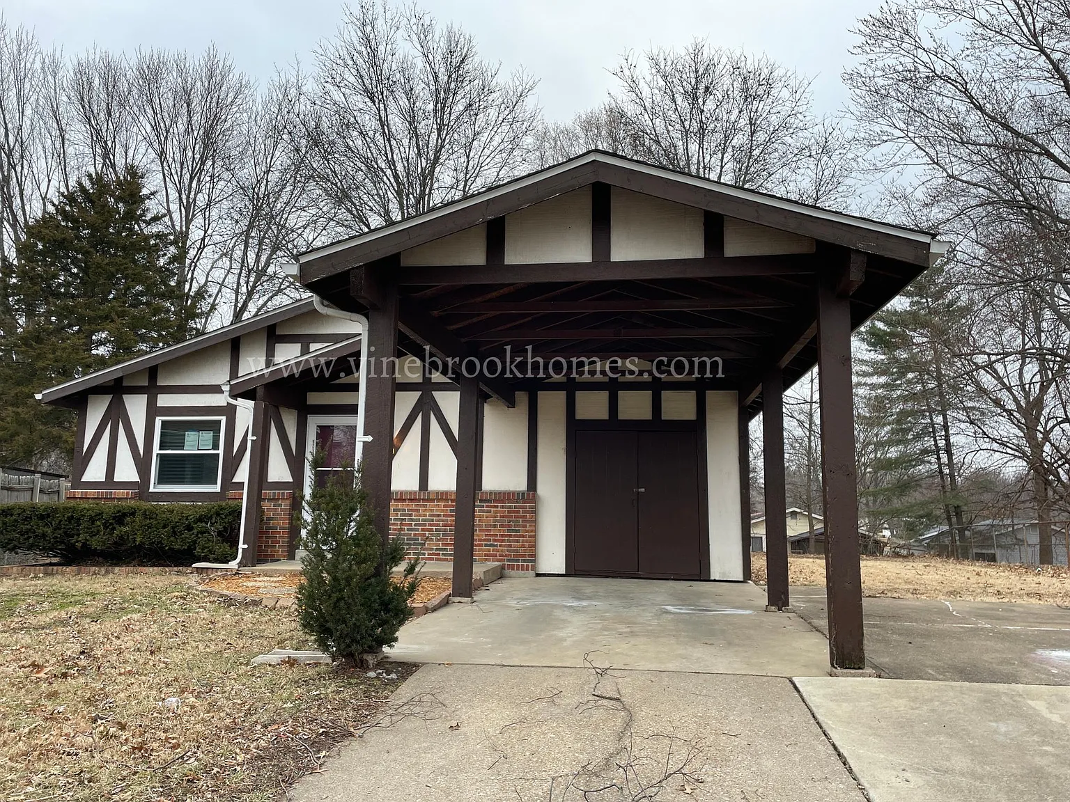 2423 Soundview Ct photo 1