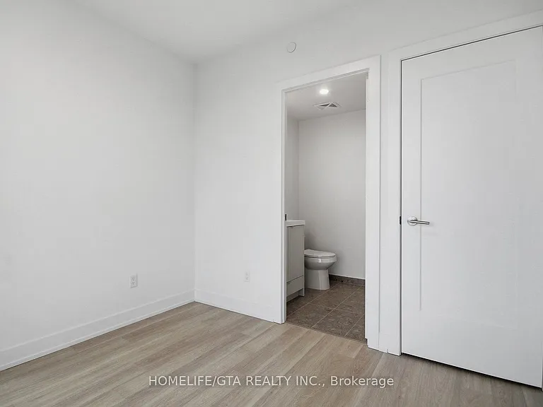 60 Central Park Dr #2104 — Photo 23