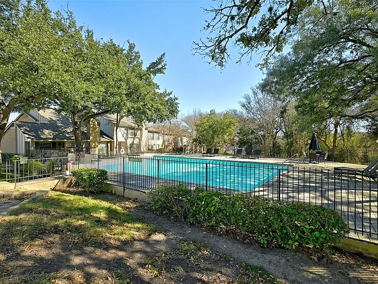 2002 Millay Dr #118 — Photo 34