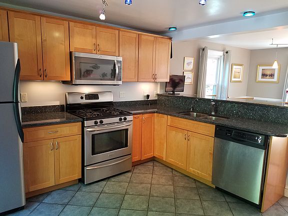 Maple Cabinets SS Appliances