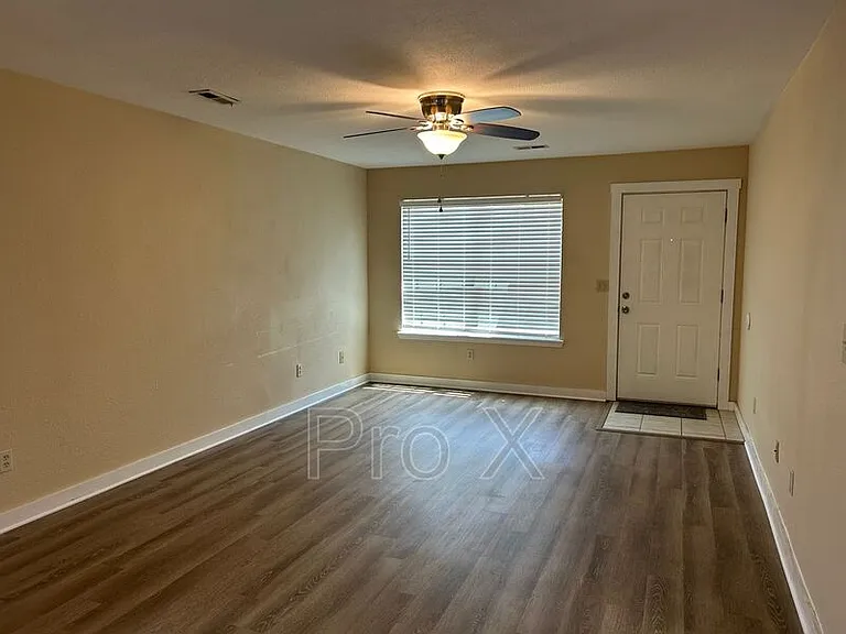 1433 N Dawn Dr — Photo 2