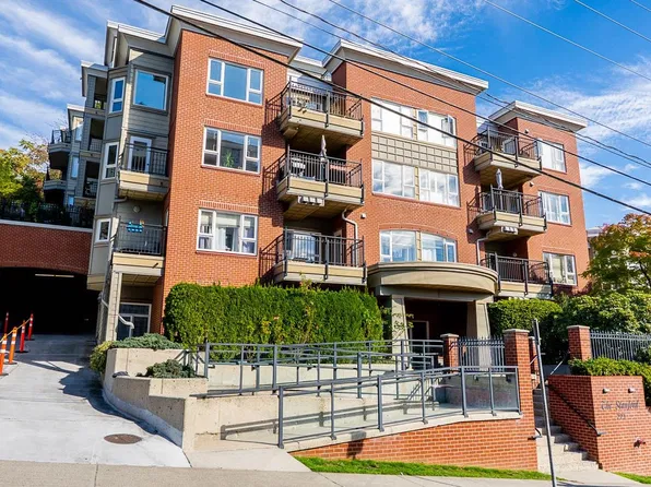 221 11th St #301, New Westminster, BC V3M 4C8