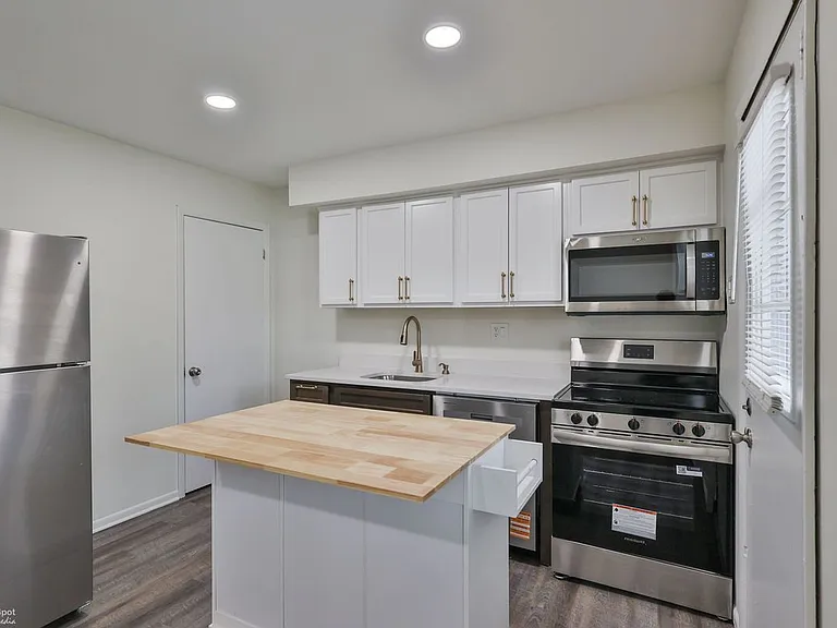 305 S Warminster Rd #B2 — Photo 40