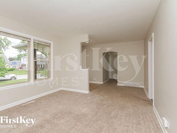 3rd image of 723 Manchester Ave