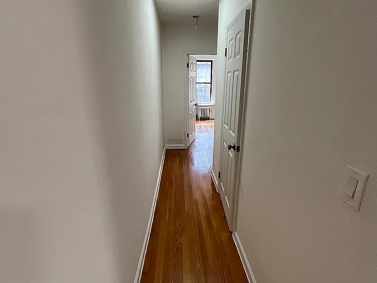 542 E 82nd St #19 — Photo 6