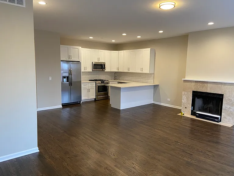 1837 W North Ave #2 — Photo 6
