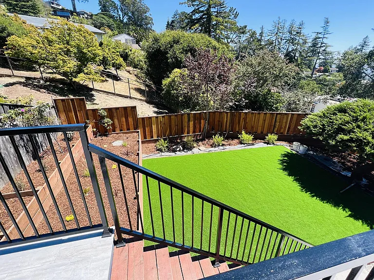 2620 Marin Ave — Photo 25