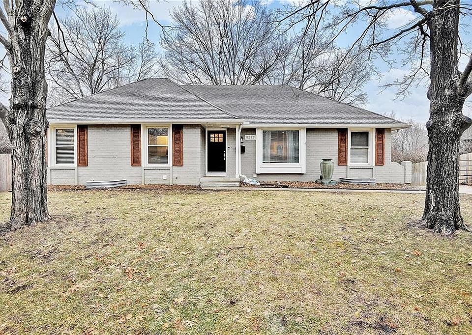 1st image of 9217 Grandview Dr