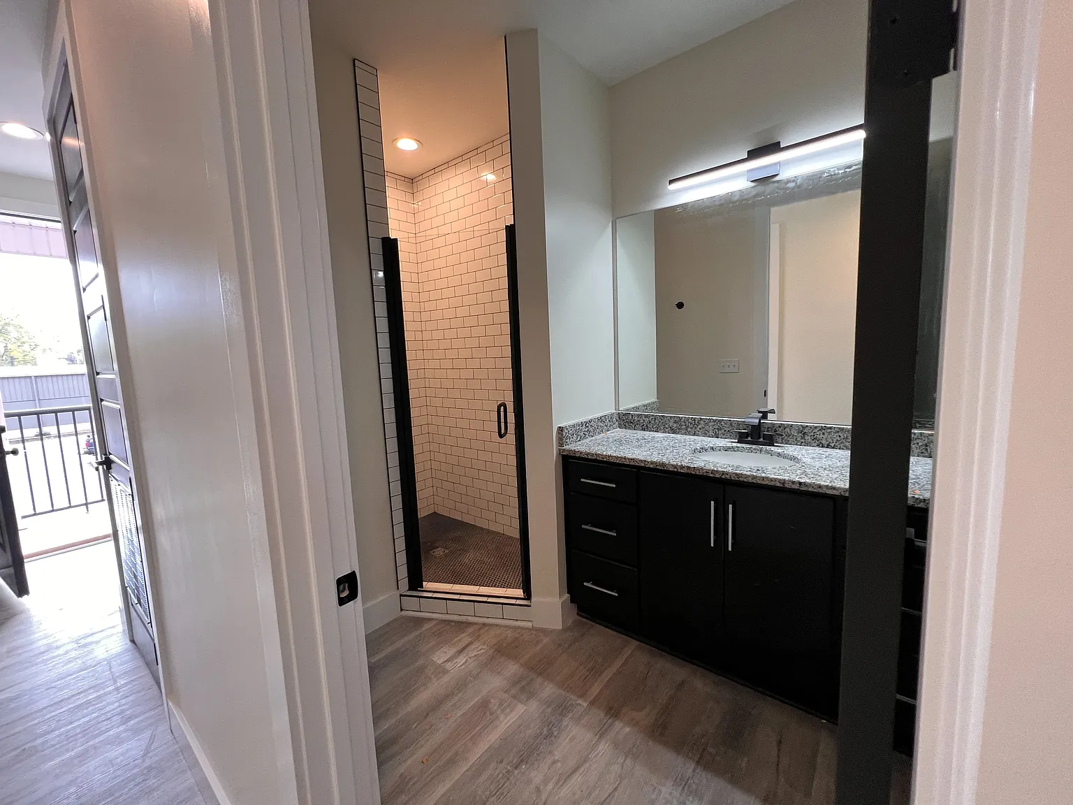 1 bed, 843 sqft, $1,000 — Photo 4