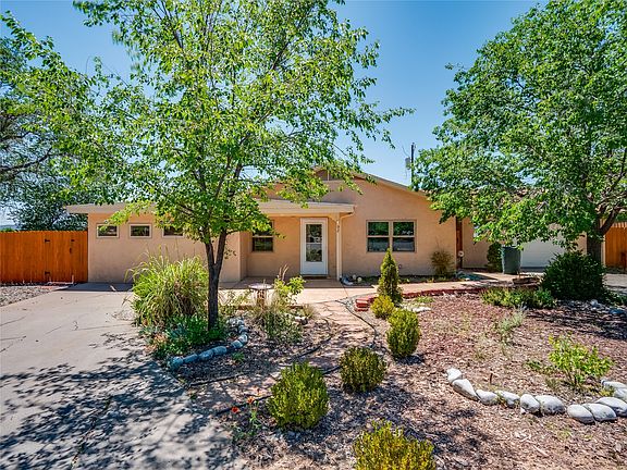 4th image of 92 Mimbres Dr