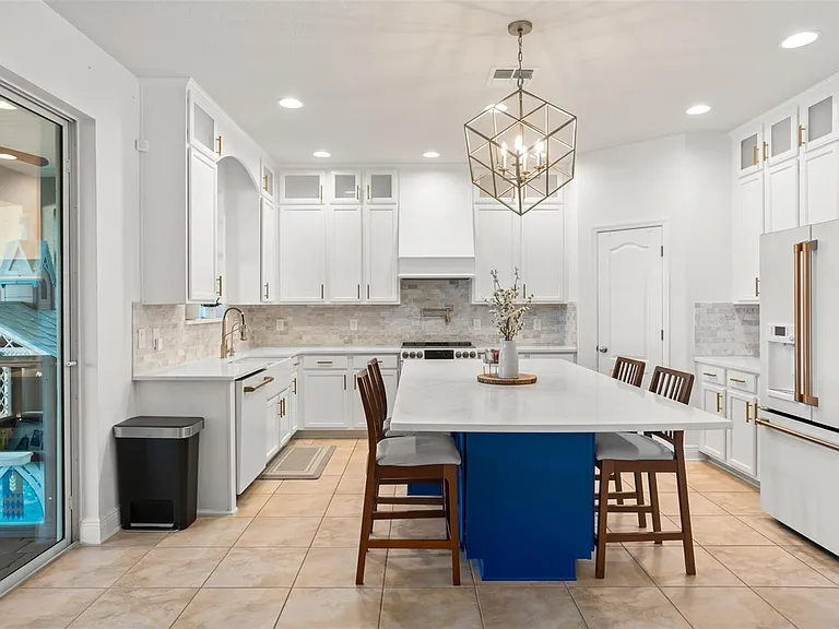 15514 Lake Burnett Shore Ct — Photo 12