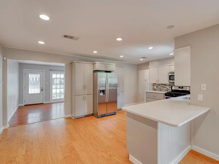 8202 Polar Dr — Photo 9