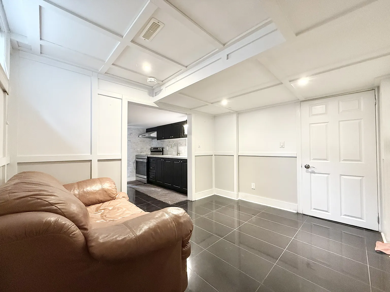 623 Huntingwood Drive Toronto — Photo 3
