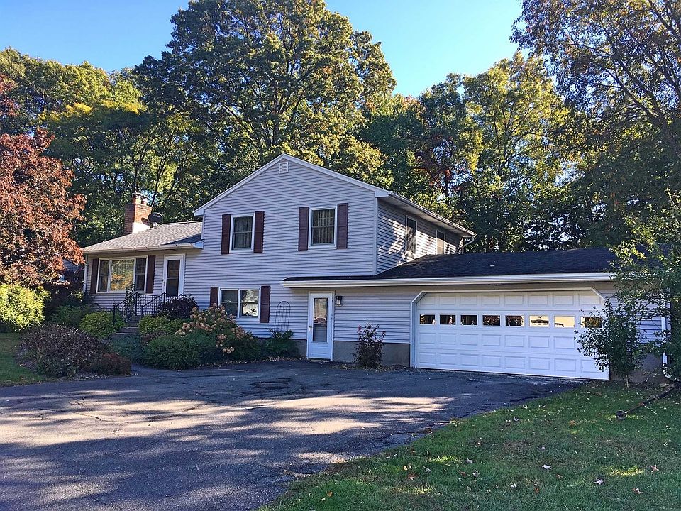 1st image of 2 Birchwood Dr