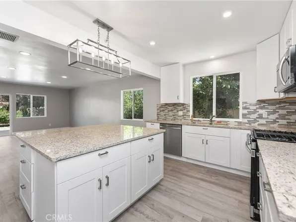 18175 Eccles St, Northridge, CA 91325