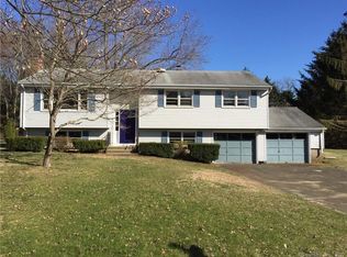 96 Sandlewood Dr, Madison, CT 06443