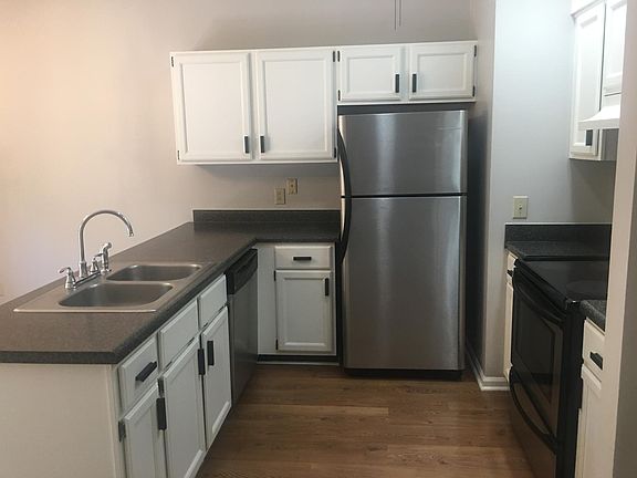 4th image of 3200 Crystal Oaks Ln APT 260