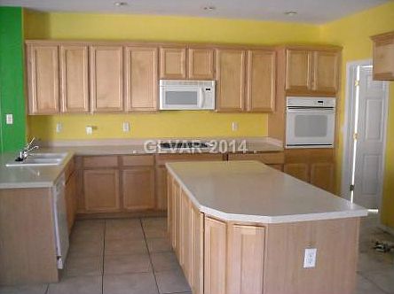 1st image of 10612 Isola Bella St