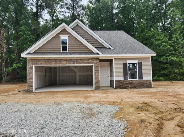 1673 Elk Run Drive, Fayetteville, NC 28312