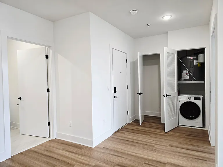 30 McAdoo Ave #305 — Photo 18