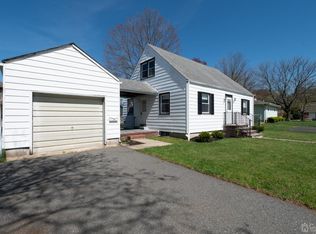 6 Roosevelt Ave, East Brunswick, NJ 08816