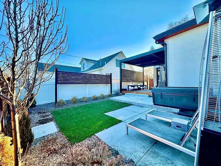 326 S Jasmine St — Photo 38