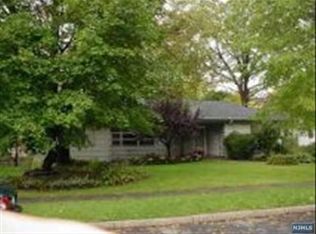 111 Yantacaw Brook Rd, Montclair, NJ 07043