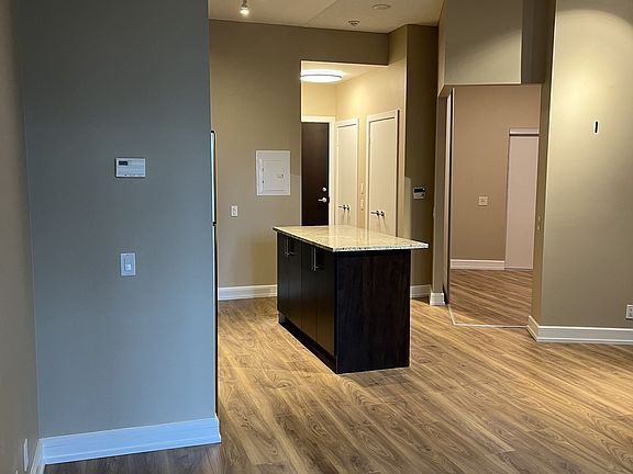 5th image of 112 George St S #403