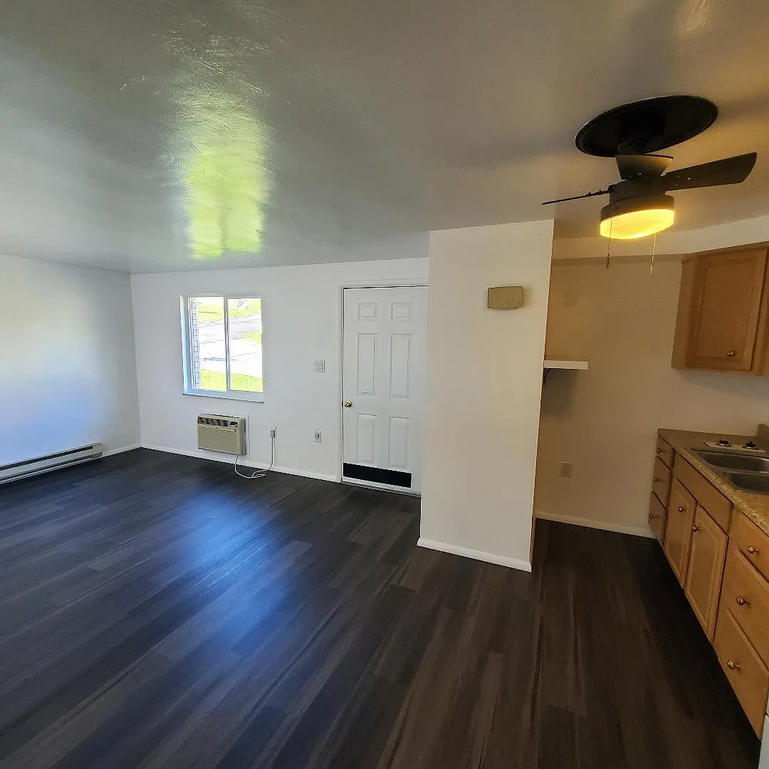 415 N Jefferson Ave — Photo 3