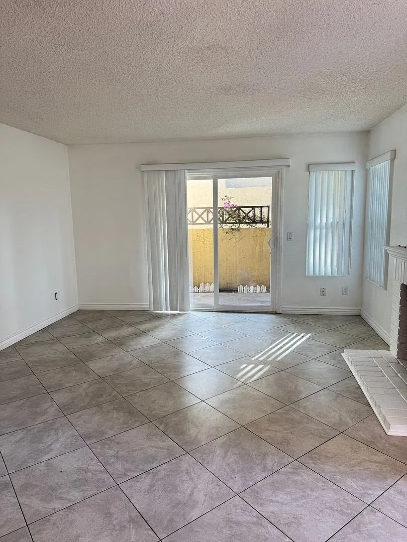 2 bedroom 2 bathroom — Photo 4