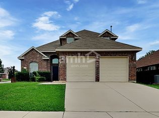 1083 Carpenter Ct, Lavon, TX 75166