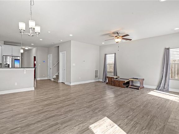 4th image of 2607 Smithfield Rd