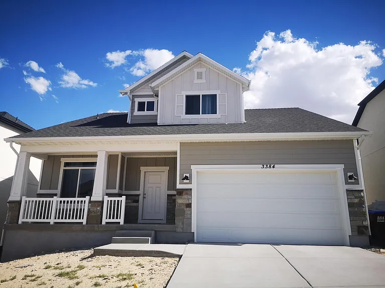3384 E Bluewater Dr — Photo 1