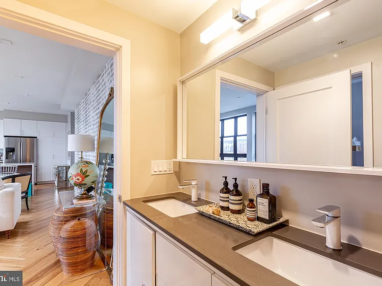 1345 K St SE #407 — Photo 15