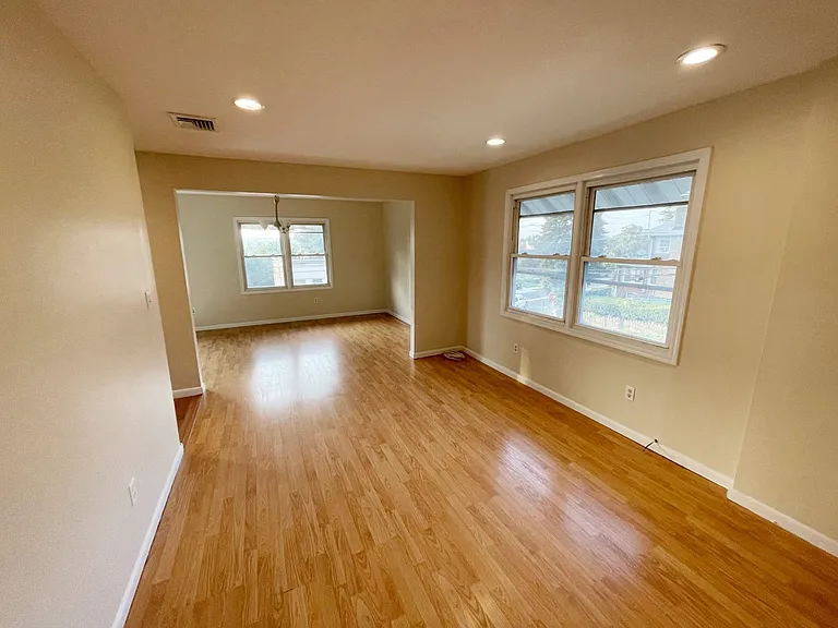 240 Grand Ave #2 — Photo 4