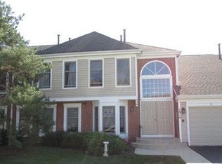 1810 Fox Run Dr UNIT 12-6, Elk Grove Village, IL 60007