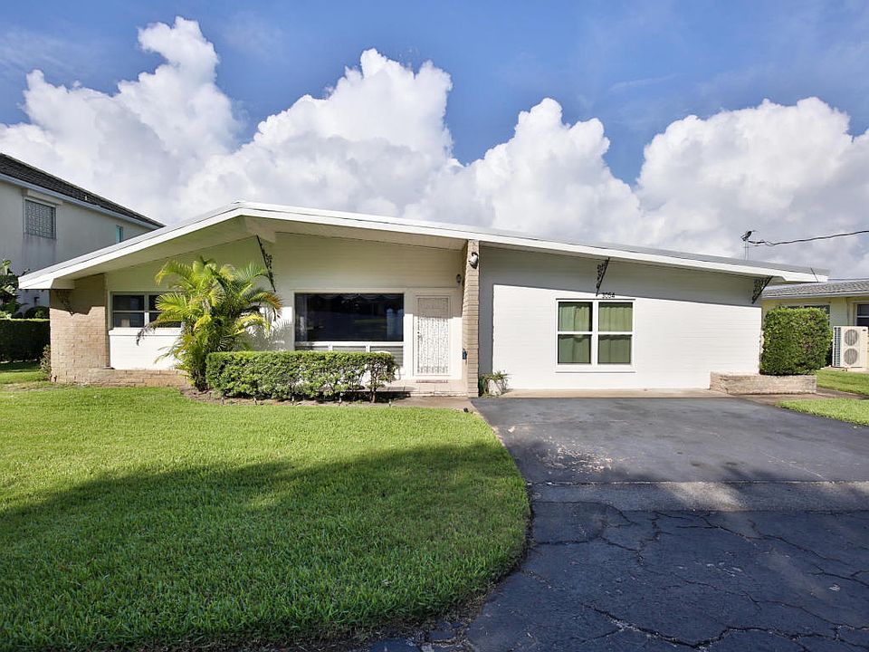 1st image of 3054 S Peninsula Dr