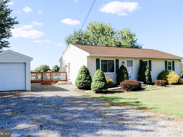 5599 Elizabethtown Rd, Palmyra, PA 17078